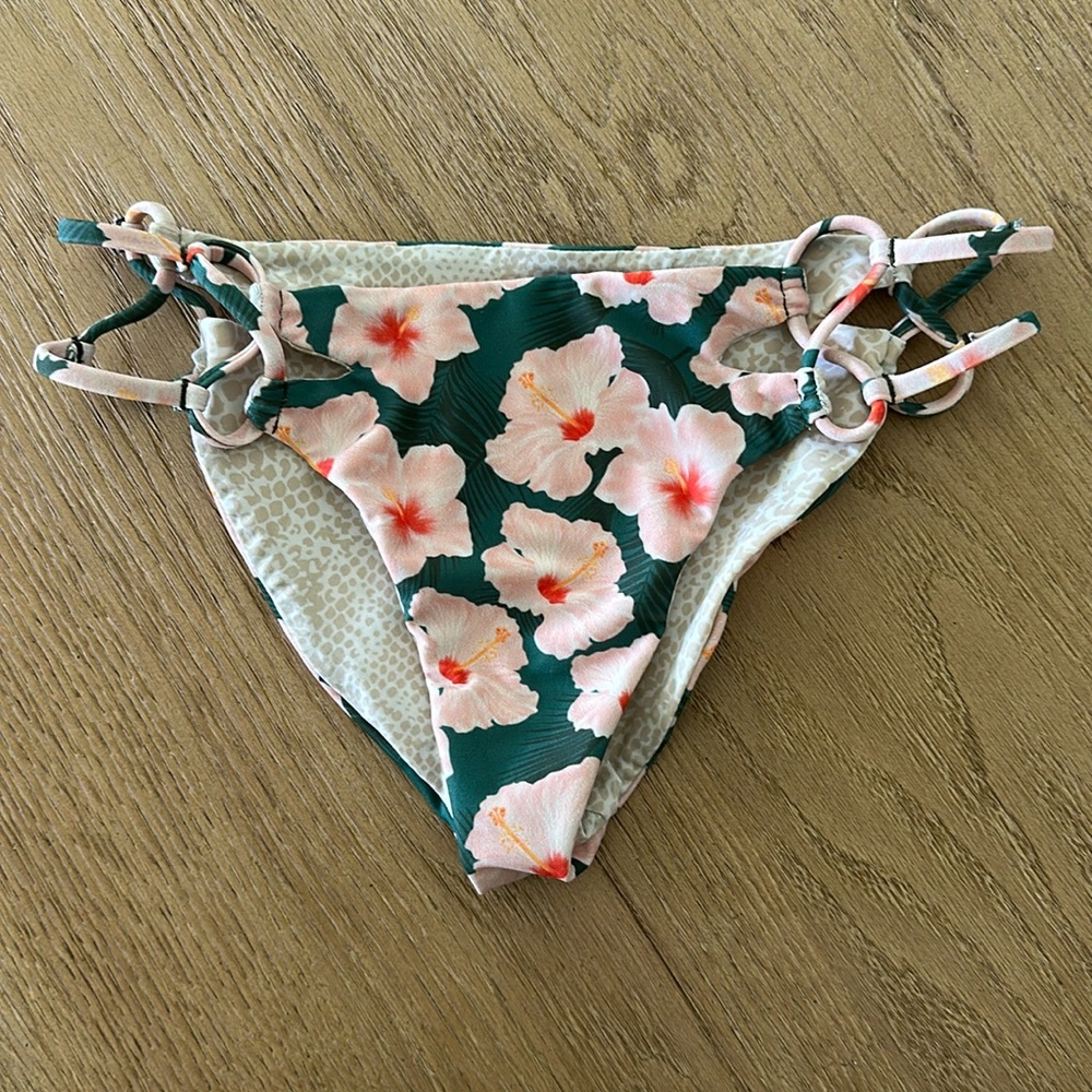Acacia Mahalo Nusa Bottoms Size Small